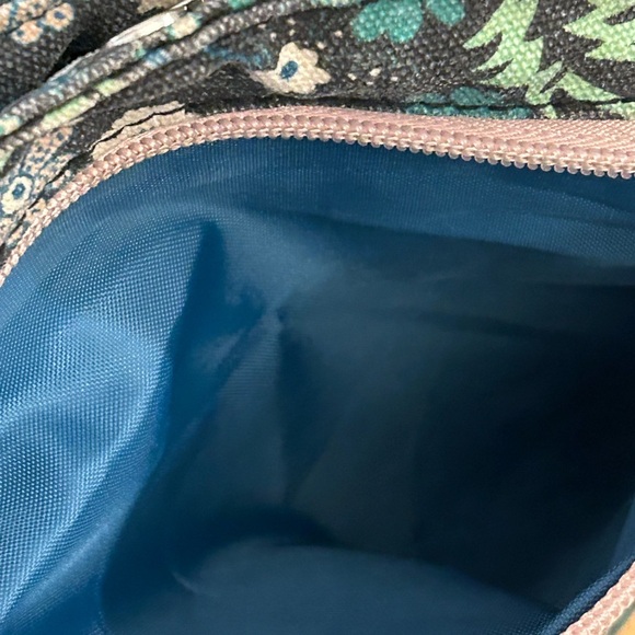 KAVU SidewinderCrossbody
Bag. - Picture 11 of 15